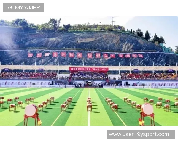 激情四溢的绿茵场上对决即将开启足球比赛的精彩瞬间即将上演